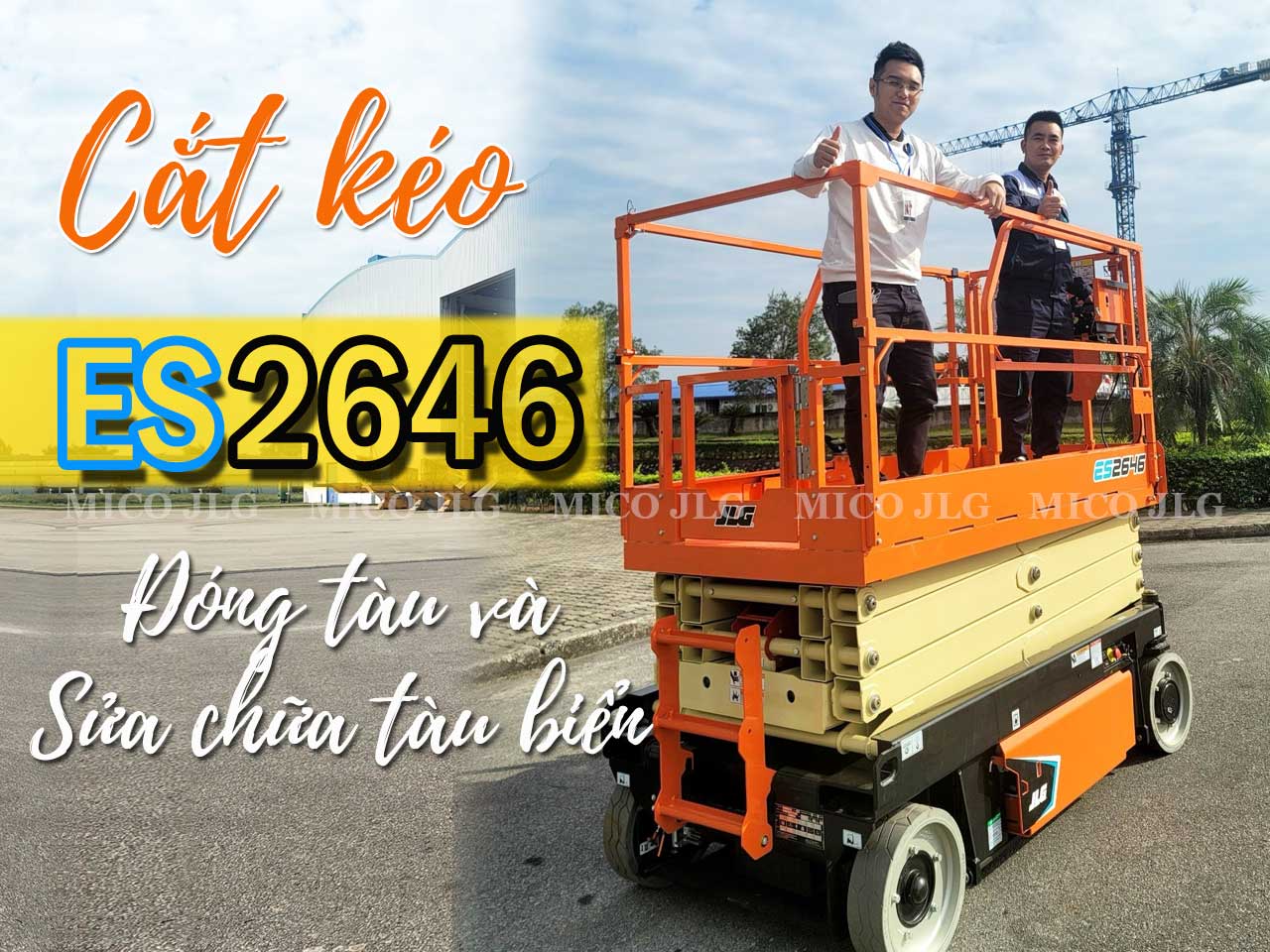 Hình ảnh Xe nâng cắt kéo JLG ES2646 chở 2 người chạy ngoài trời