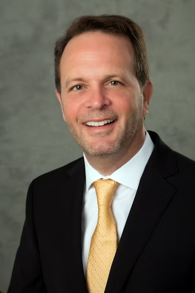 Tổng quan thị trường xe nâng người 2025: Góc Nhìn Từ JLG